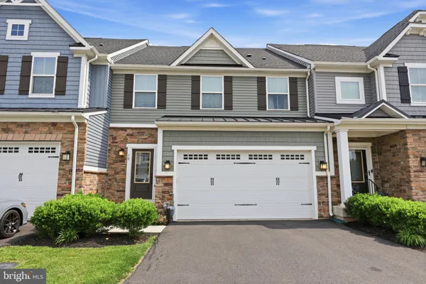 Property Slideshow image 2 of 44 | 30 griffin way, Yardley, PA, 19067