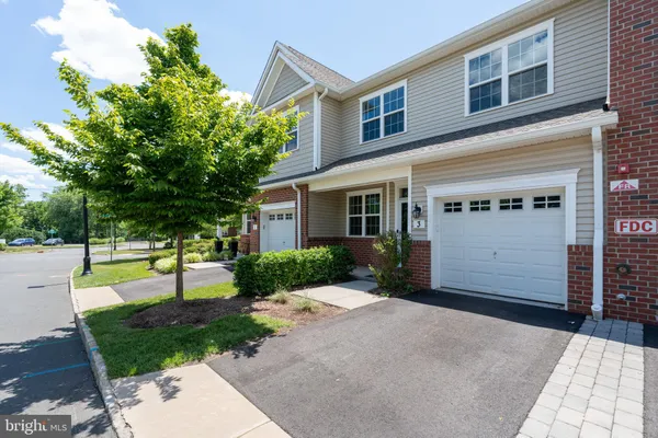 Property Slideshow image 2 of 50 | 3 cannon dr, Pennington, NJ, 08534
