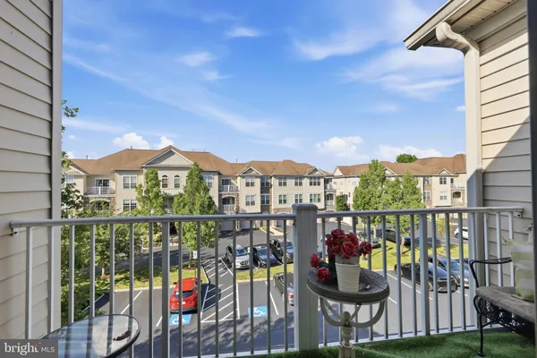 Property Slideshow image 2 of 18 | 5309 knox ct 5309, Warwick, PA, 18974