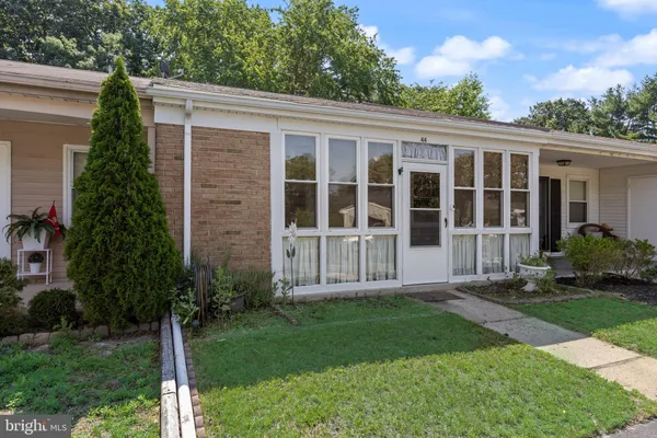 Property Slideshow image 2 of 25 | 44 kingston way, Southampton, NJ, 08088