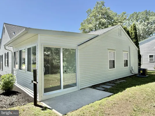 Property Slideshow image 3 of 22 | 4 heather pl, Southampton, NJ, 08088