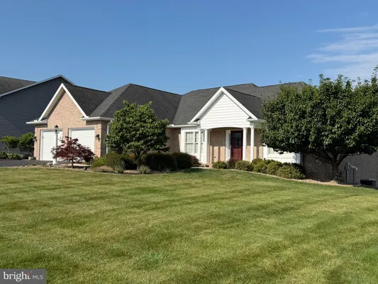 Property Slideshow image 2 of 6 | 6147 merion dr, Fayetteville, PA, 17222