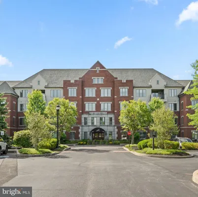 Property Slideshow image 2 of 22 | 5304 parkview dr, Haverford, PA, 19041