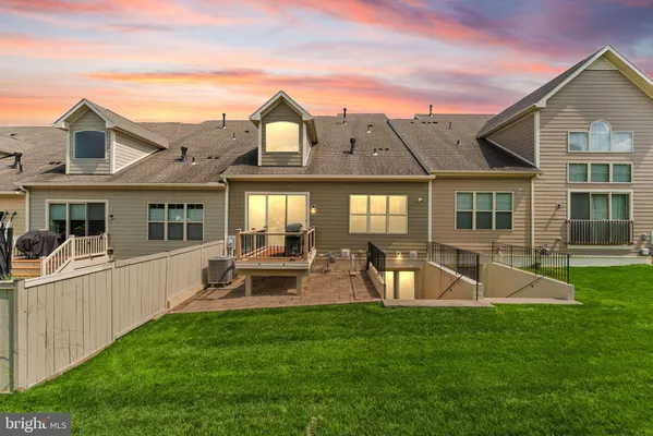Property Slideshow image 3 of 108 | 44238 silverpalm grove ter, Leesburg, VA, 20176