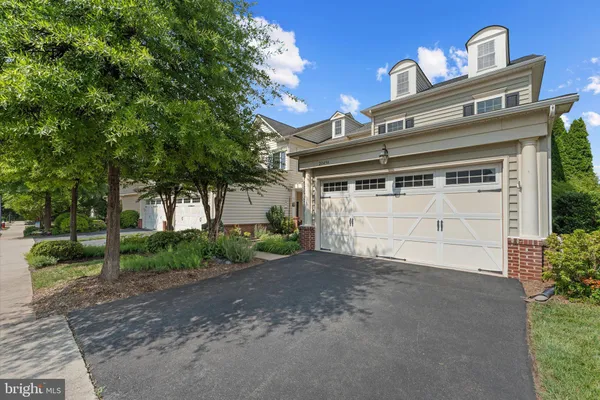 Property Slideshow image 3 of 41 | 20494 casablanca dr, Ashburn, VA, 20147