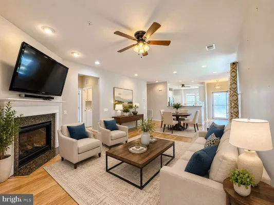 Property Slideshow image 2 of 25 | 14 pensacola st, Fredericksburg, VA, 22406