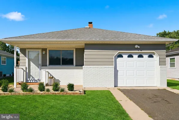 Property Slideshow image 2 of 38 | 205 bonaire dr, Toms River, NJ, 08757