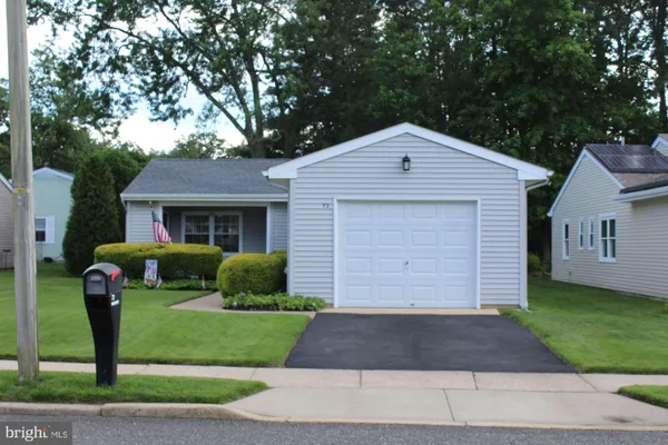 Property Slideshow image 2 of 22 | 73 huntington dr, Southampton, NJ, 08088