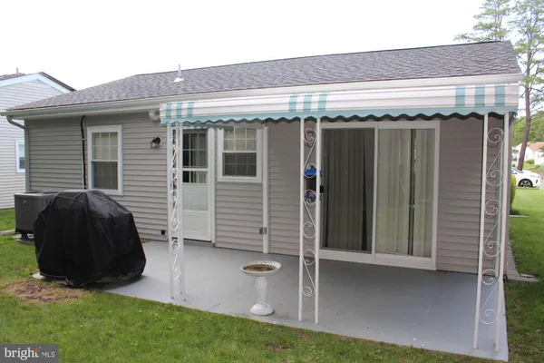 Property Slideshow image 3 of 22 | 73 huntington dr, Southampton, NJ, 08088