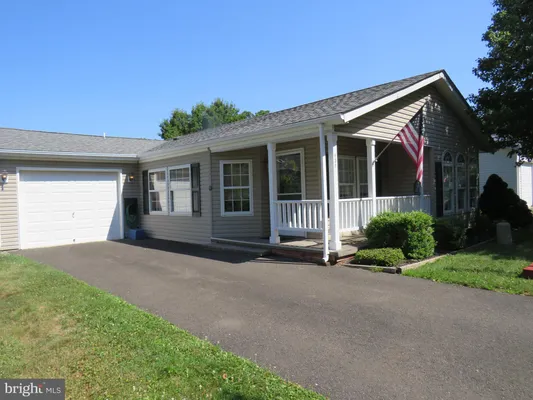Property Slideshow image 2 of 55 | 638 spicebush ct, New Hope, PA, 18938