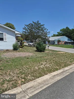 Property Slideshow image 3 of 12 | 70 franklin ln, Whiting, NJ, 08759