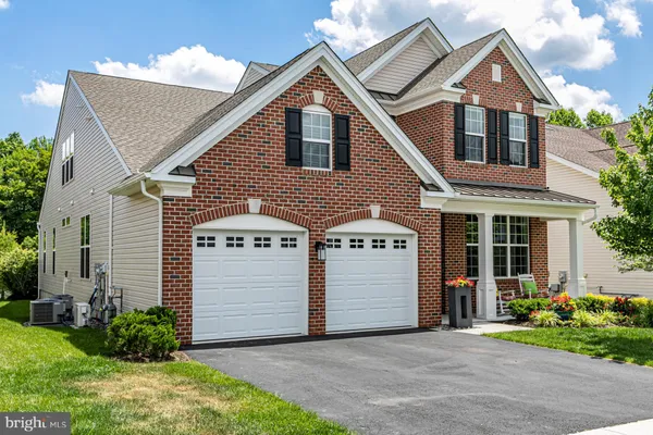 Property Slideshow image 2 of 33 | 40 inverness dr, Kendall Park, NJ, 08824