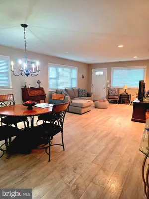 Property Slideshow image 3 of 24 | 9 bolans ct, Toms River, NJ, 08757