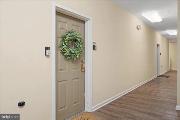 Property Slideshow image 2 of 23 | 2000 fountainview cir 114, Newark, DE, 19713