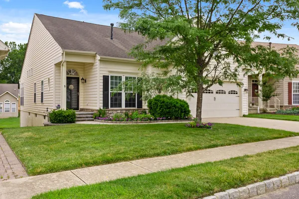 Property Slideshow image 2 of 29 | 5 tommys mdw, Pemberton, NJ, 08068
