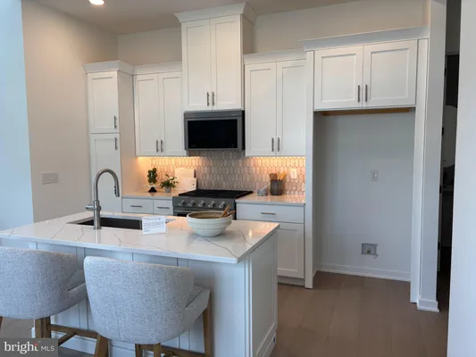 Property Slideshow image 2 of 27 | 01 oakwood ln 62, Sellersville, PA, 18960