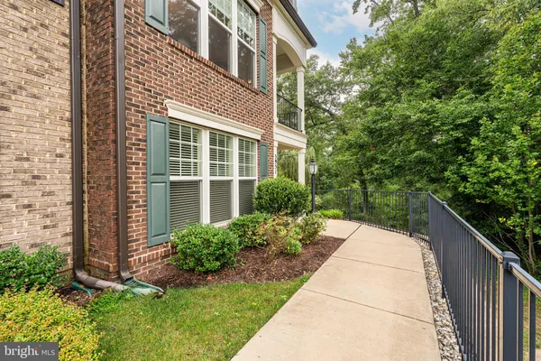 Property Slideshow image 2 of 51 | 5951 clapton ct, Alexandria, VA, 22310