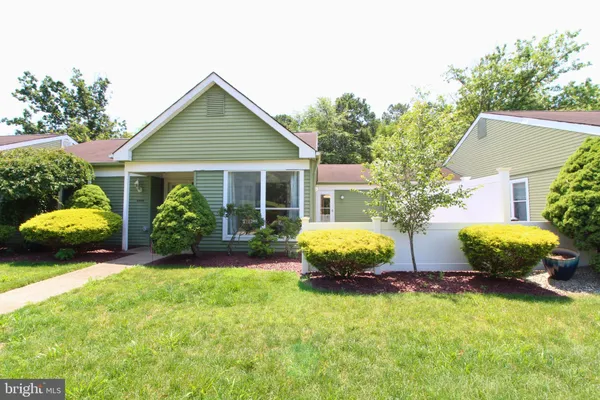 Property Slideshow image 2 of 30 | 680 huntington dr b, Manchester Township, NJ, 08759