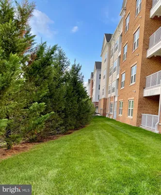 Property Slideshow image 3 of 18 | 20515 little creek ter 101, Ashburn, VA, 20147