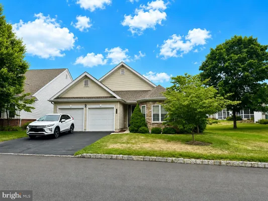 Property Slideshow image 2 of 2 | 2757 terrwood dr, Macungie, PA, 18062