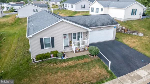 Property Slideshow image 2 of 31 | 71 random rd, Douglassville, PA, 19518