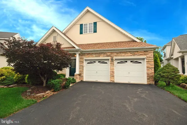Property Slideshow image 2 of 31 | 61 honeyflower ln, Princeton Junction, NJ, 08550