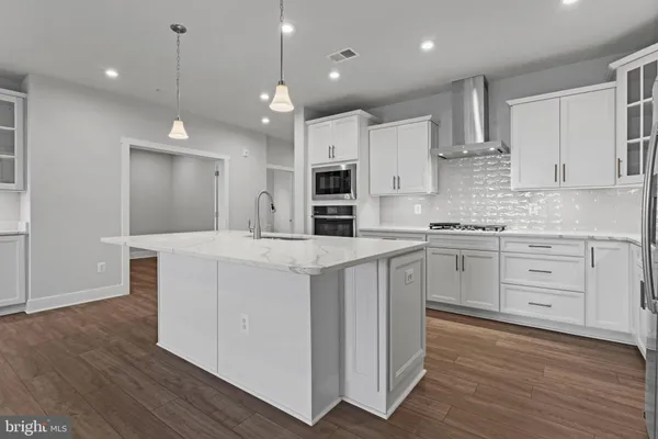 Property Slideshow image 2 of 47 | 102 boatswain way 2933, Chester, MD, 21619