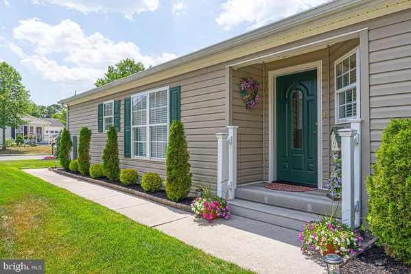 Property Slideshow image 3 of 34 | 286 pebble beach dr, Mays Landing, NJ, 08330