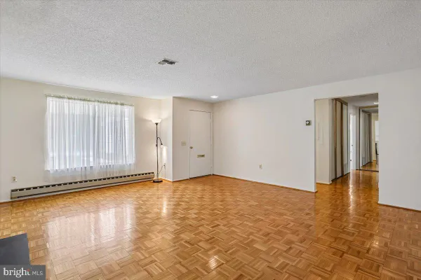 Property Slideshow image 2 of 22 | 15133 vantage hill rd 7-c, Silver Spring, MD, 20906