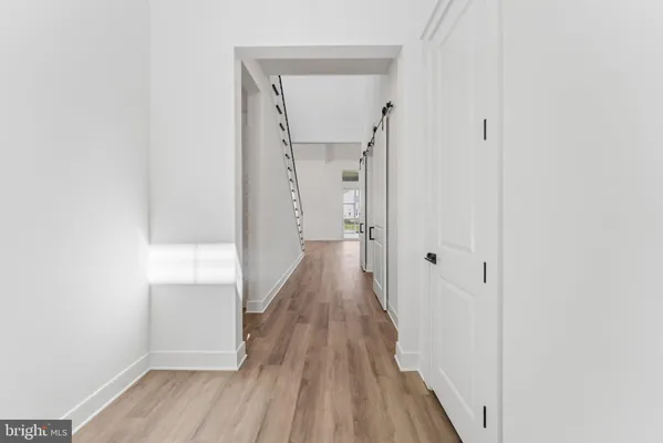 Property Slideshow image 2 of 32 | 323 kingfisher ln, Chester, MD, 21619