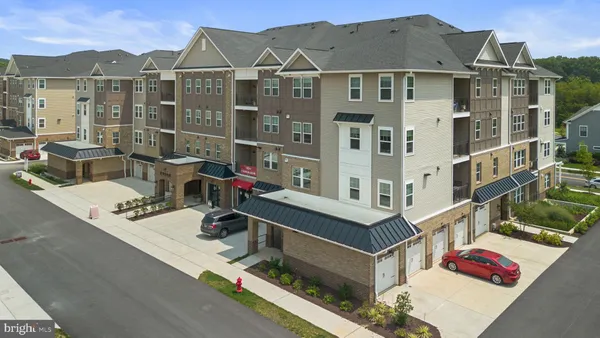 Property Slideshow image 3 of 47 | 13210 petrel st 3307, Clarksburg, MD, 20871
