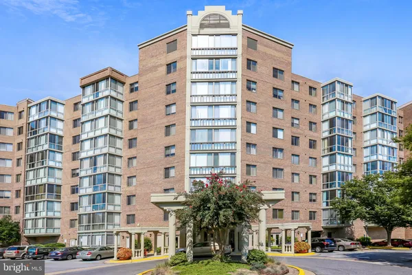 Property Slideshow image 2 of 38 | 3005 s leisure world blvd 304, Silver Spring, MD, 20906