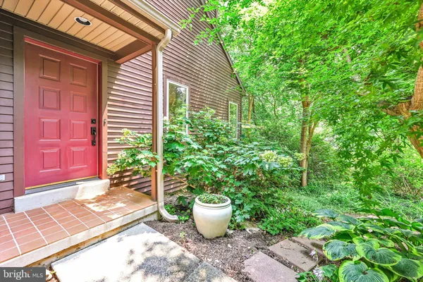 Property Slideshow image 3 of 46 | 251 poplar ln, Elizabethtown, PA, 17022