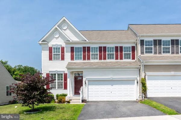 Property Slideshow image 2 of 45 | 186 greenvale mews dr 11, Westminster, MD, 21157