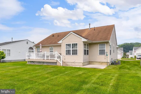 Property Slideshow image 2 of 24 | 320 chickory trl, Mullica Hill, NJ, 08062
