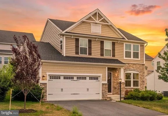 Property Slideshow image 2 of 49 | 112 fringetree ct, Lake Frederick, VA, 22630