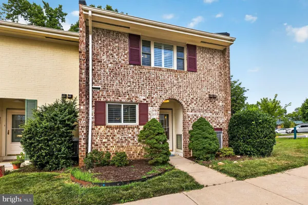Property Slideshow image 2 of 30 | 3498 gleneagles dr 79-f, Silver Spring, MD, 20906