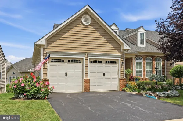 Property Slideshow image 2 of 55 | 10521 edwardian ln 142, New Market, MD, 21774