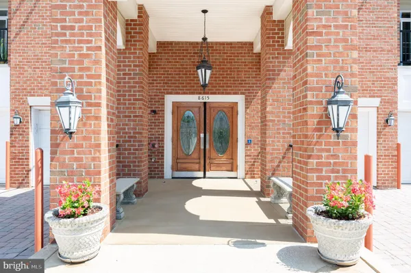 Property Slideshow image 3 of 38 | 8615 wandering fox trl 308, Odenton, MD, 21113