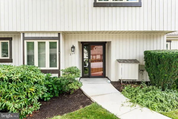 Property Slideshow image 3 of 33 | 350 devon way, West Chester, PA, 19380