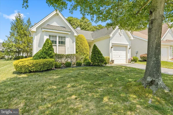 Property Slideshow image 2 of 42 | 23 jumping brk la, Barnegat, NJ, 08005