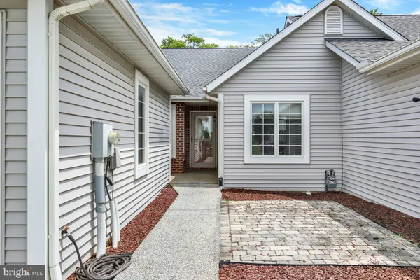 Property Slideshow image 3 of 27 | 3896 farmstead dr, Fayetteville, PA, 17222