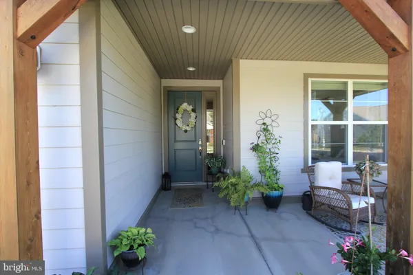 Property Slideshow image 3 of 55 | 142 milkweed dr, Lake Frederick, VA, 22630