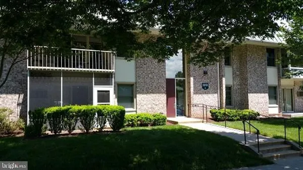 Property Slideshow image 3 of 14 | 3312 chiswick ct 62-3a, Silver Spring, MD, 20906