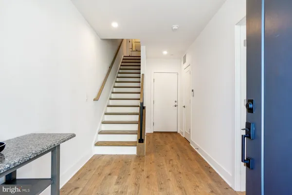 Property Slideshow image 2 of 30 | 1125 polaris rd, Rockville, MD, 20854