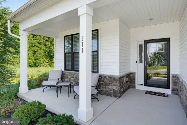 Property Slideshow image 2 of 46 | 511 davis falls dr, Newark, DE, 19702