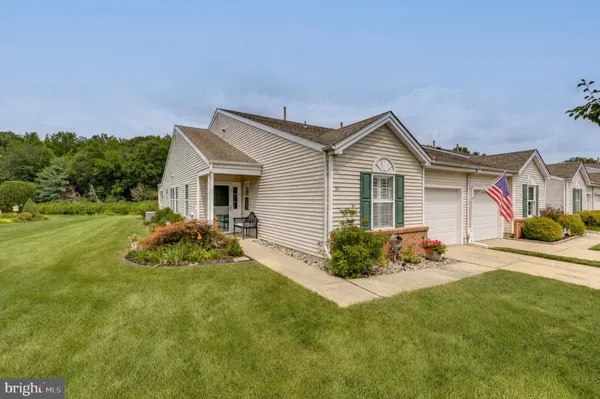 Property Slideshow image 2 of 44 | 30 raleigh dr, Mount Laurel, NJ, 08054