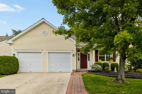 Property Slideshow image 3 of 27 | 226 night hawk cir, West Deptford, NJ, 08086
