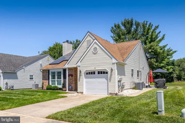 Property Slideshow image 3 of 19 | 425 trinidad blvd, Williamstown, NJ, 08094