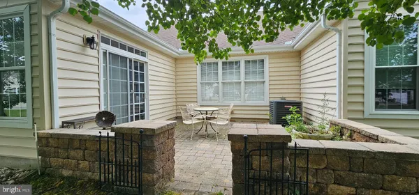 Property Slideshow image 3 of 3 | 57 larkspur ln, Smyrna, DE, 19977